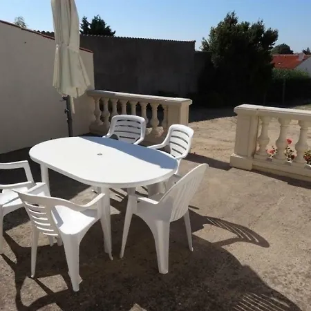 Vakantiehuis House Jolie Maison Du Pays 2 La Pallice